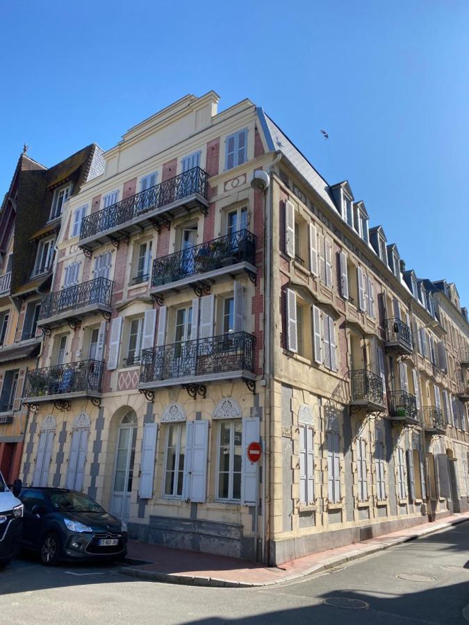 Le Petit Flaubert Apartment Trouville-sur-Mer Exterior photo